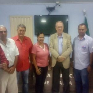 3 vereadores 2 advogados da cidade, assessora jurídica da câmara. O nome dos vereadores fale com o Maurim.