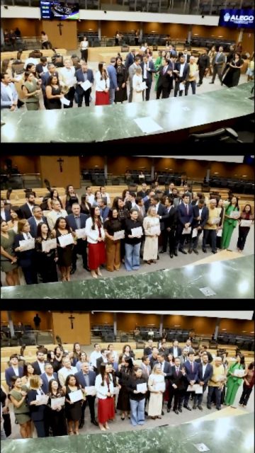 Tem momentos que permanecem na memória pela importância que carregam

É dia de reviver esse evento marcado por reconhecimento, representatividade e propósito. A homenagem realizada pela Assembleia Legislativa reuniu vozes, histórias e pessoas que fazem diariamente a força do mercado imobiliário goiano.

Nas falas do propositor da homenagem, o deputado Wilde Cambão, do presidentedo Creci de Goiás,  Eduardo Britto e da coordenadora do Creci Mulher, Beatriz Gomes fica a certeza de pertencimento, valorização e união de uma categoria que transforma vidas através do sonho do imóvel.

#TBT #CRECIGO #CreciMulher #ValorizaçãoProfissional #CRECIMulher